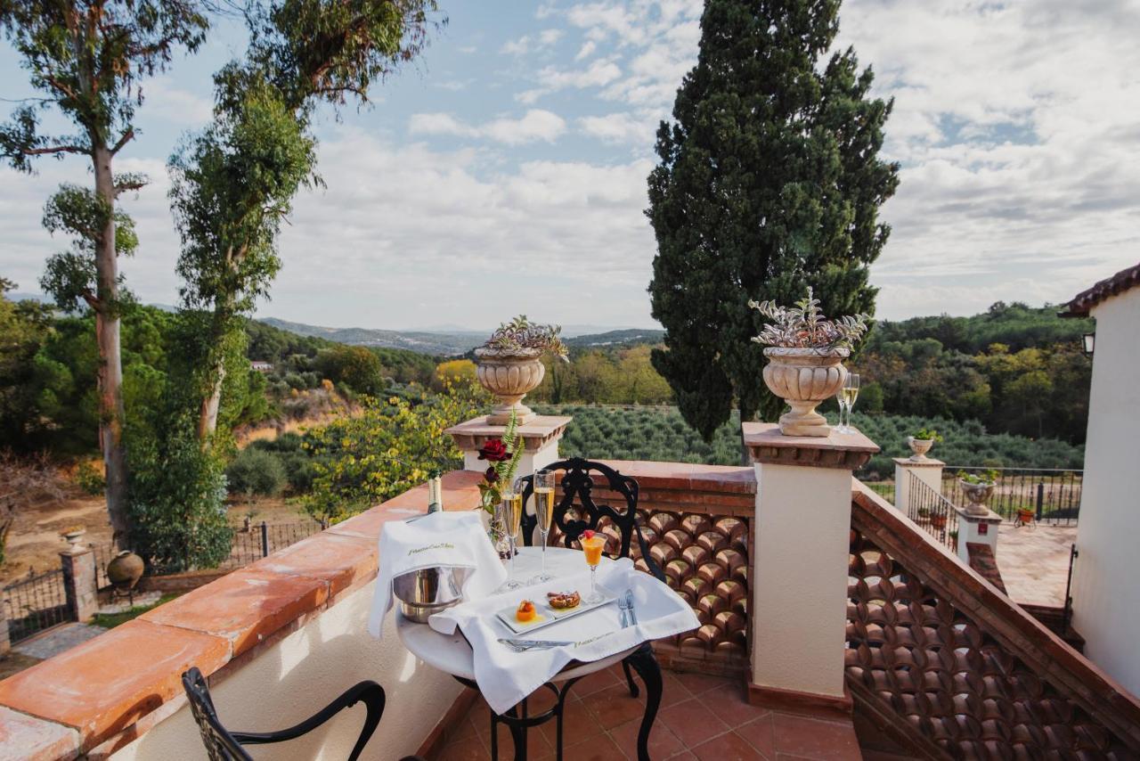 Masia Can Viver - Olive Oil Tourism B&B Bigues I Riells Exterior photo