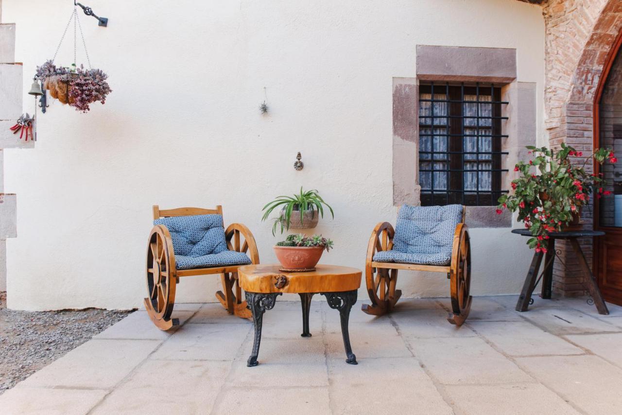 Masia Can Viver - Olive Oil Tourism B&B Bigues I Riells Exterior photo