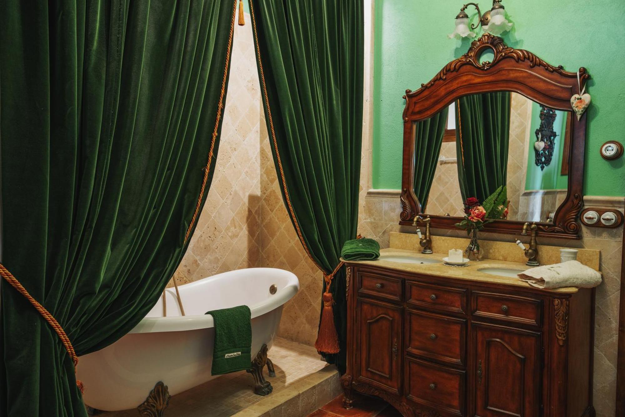 Masia Can Viver - Olive Oil Tourism B&B Bigues I Riells Exterior photo