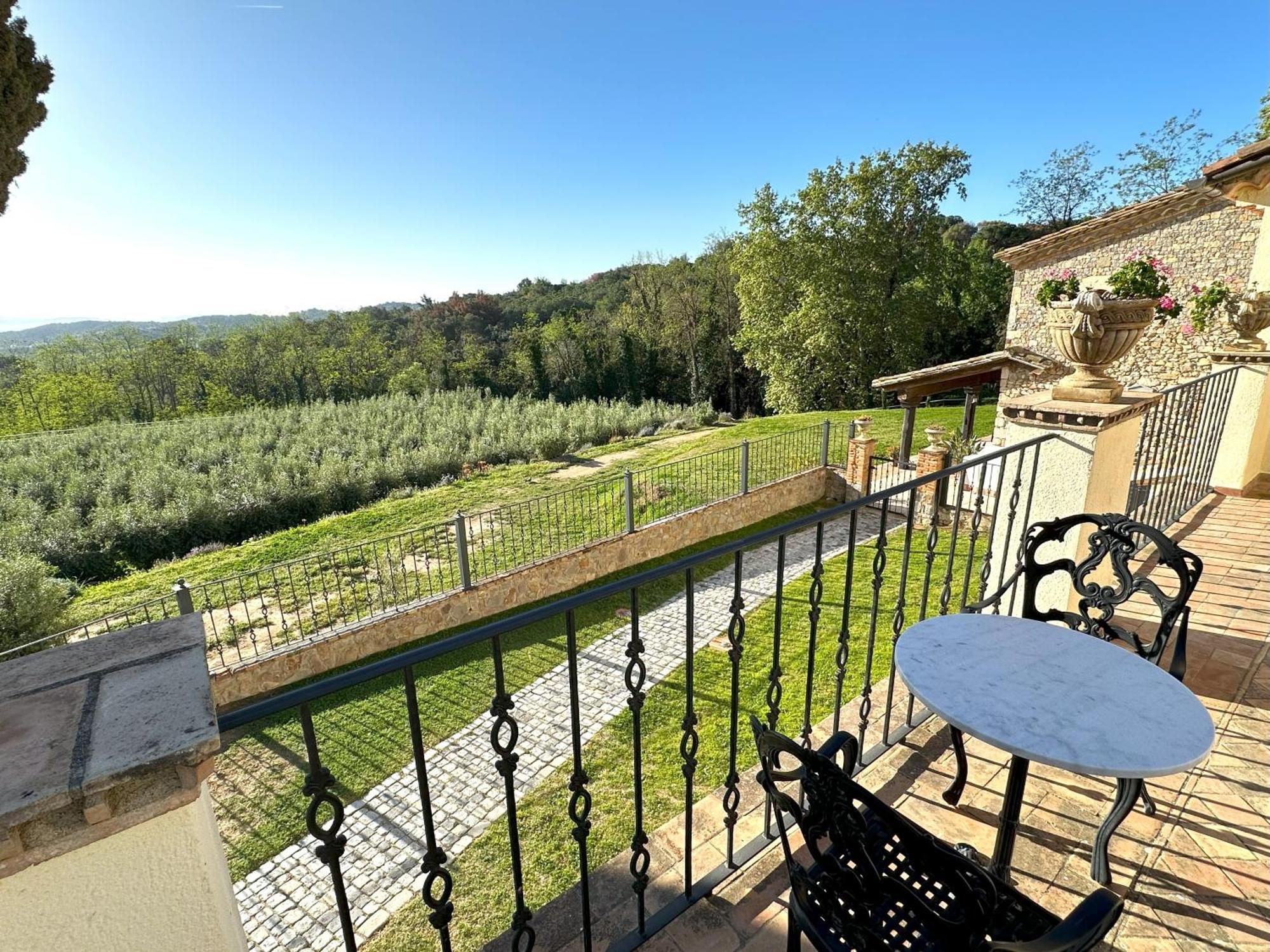 Masia Can Viver - Olive Oil Tourism B&B Bigues I Riells Room photo